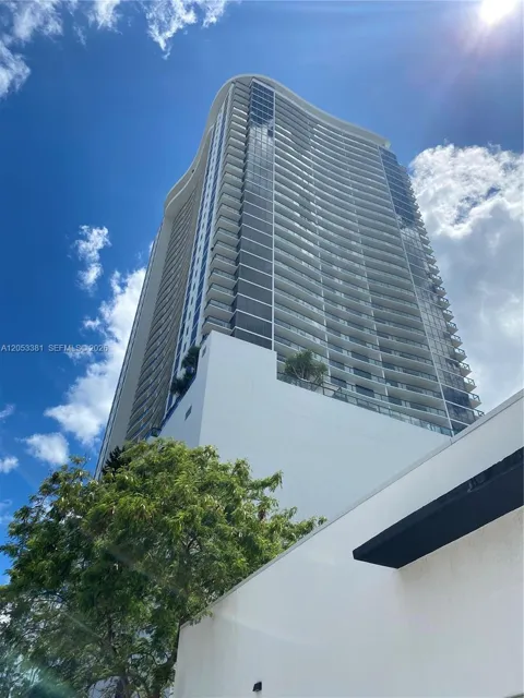 1600 NE 1st Ave #1711