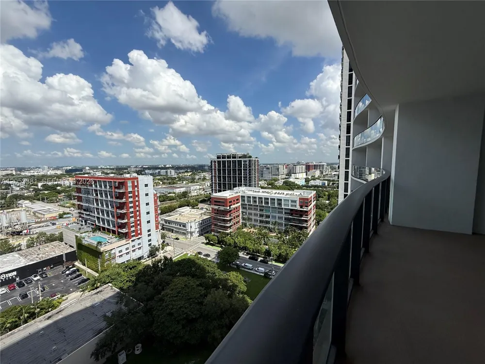 1600 NE 1st Ave #1711 Miami, FL 33132