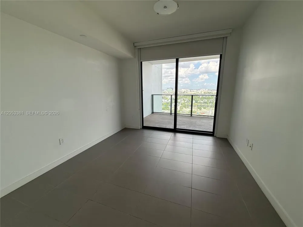 1600 NE 1st Ave #1711 Miami, FL 33132