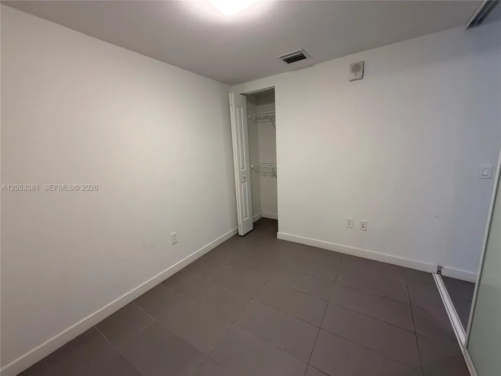 1600 NE 1st Ave #1711 Miami, FL 33132