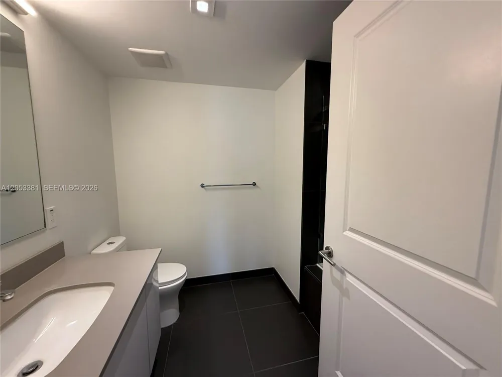 1600 NE 1st Ave #1711 Miami, FL 33132