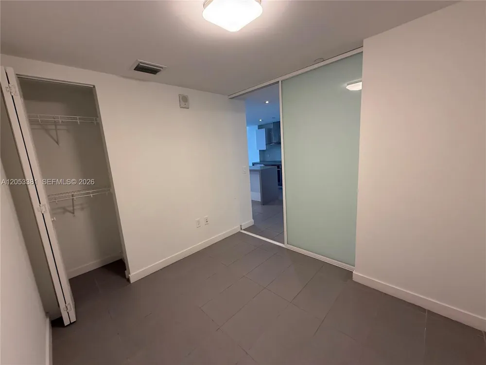 1600 NE 1st Ave #1711 Miami, FL 33132