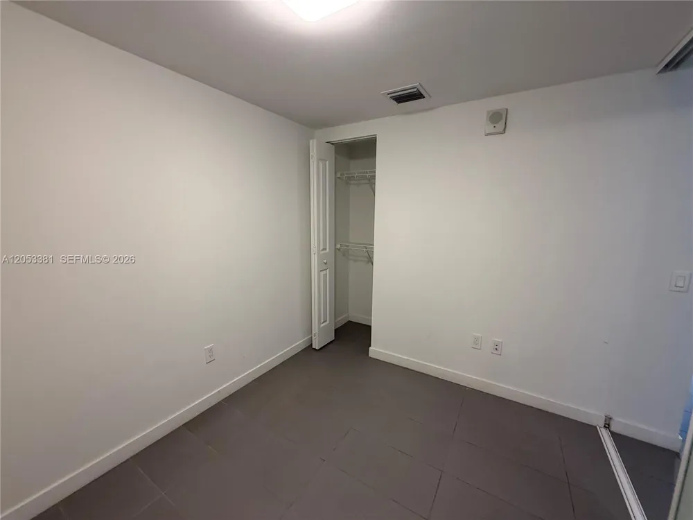 1600 NE 1st Ave #1711 Miami, FL 33132