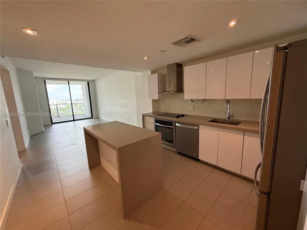 1600 NE 1st Ave #1711 Miami, FL 33132