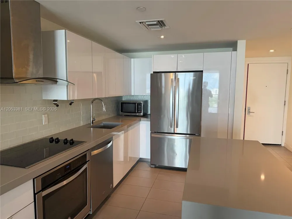 1600 NE 1st Ave #1711 Miami, FL 33132