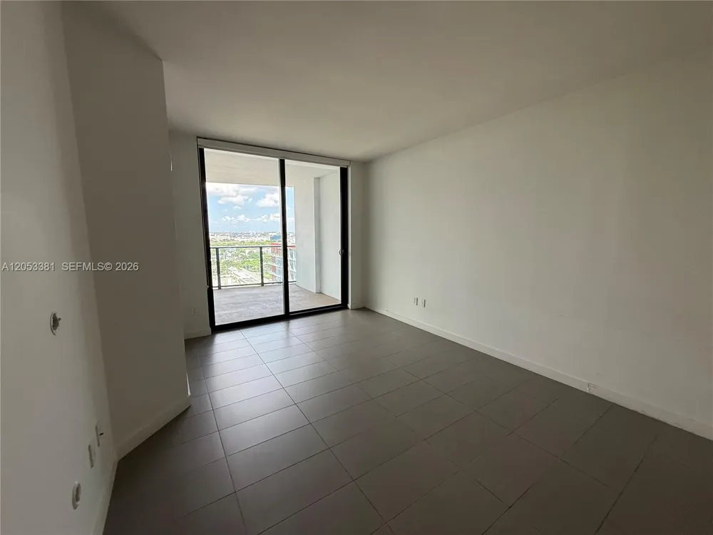 1600 NE 1st Ave #1711 Miami, FL 33132