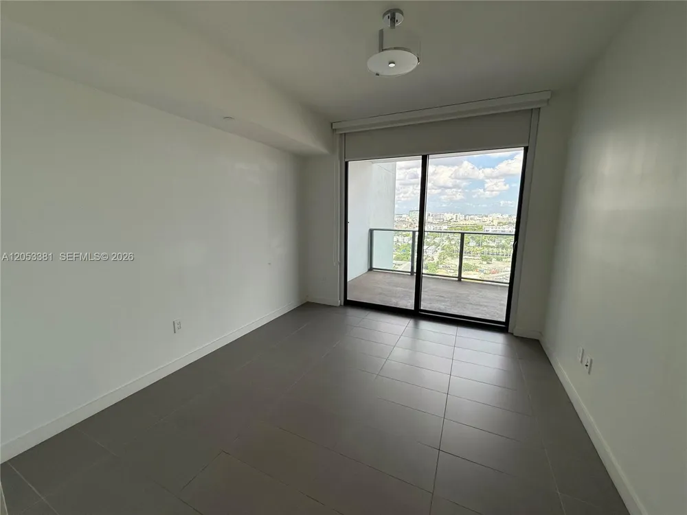 1600 NE 1st Ave #1711 Miami, FL 33132