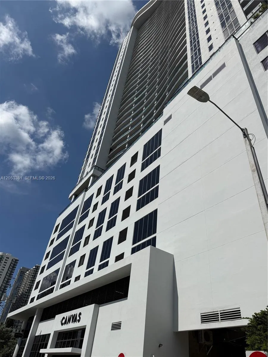 1600 NE 1st Ave #1711 Miami, FL 33132