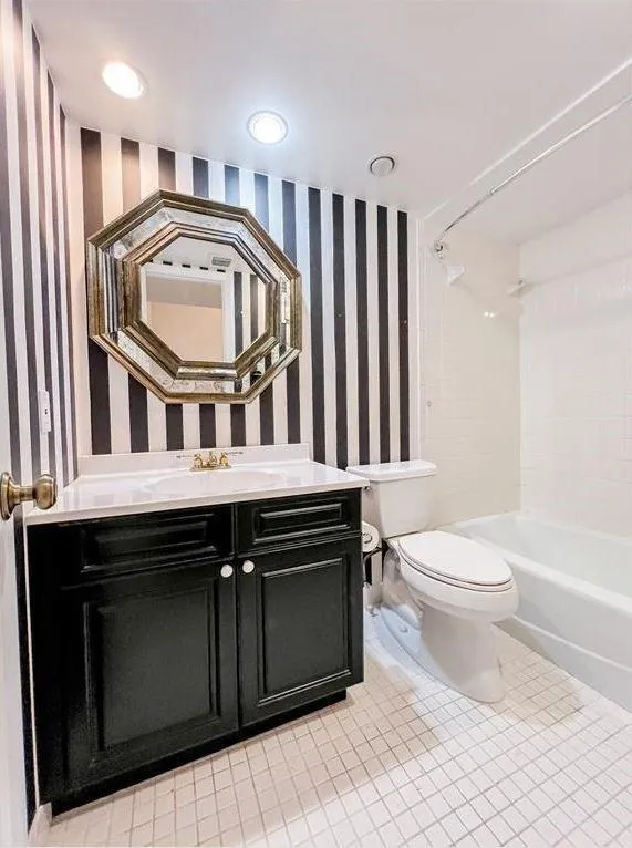 10740 S Golfview Drive Pembroke Pines, FL 33026