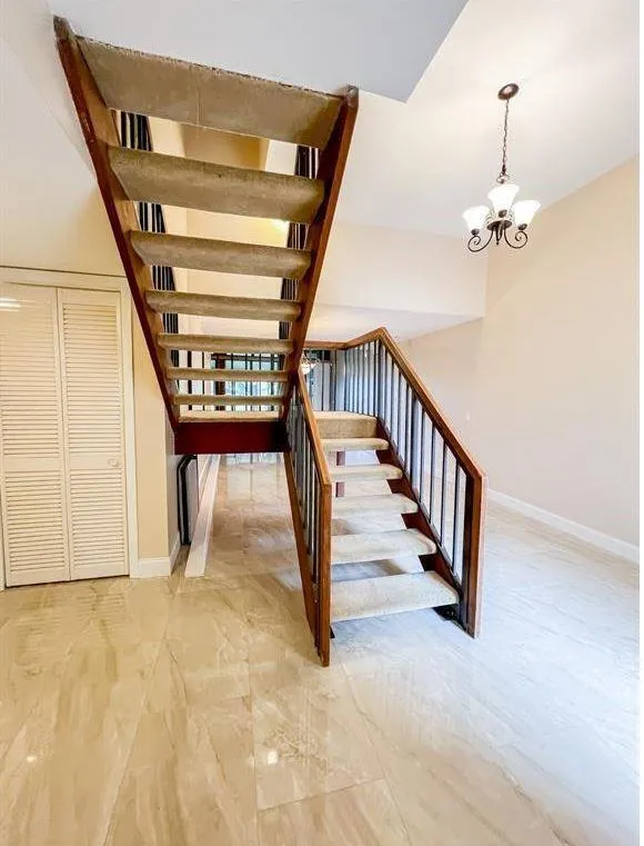 10740 S Golfview Drive Pembroke Pines, FL 33026