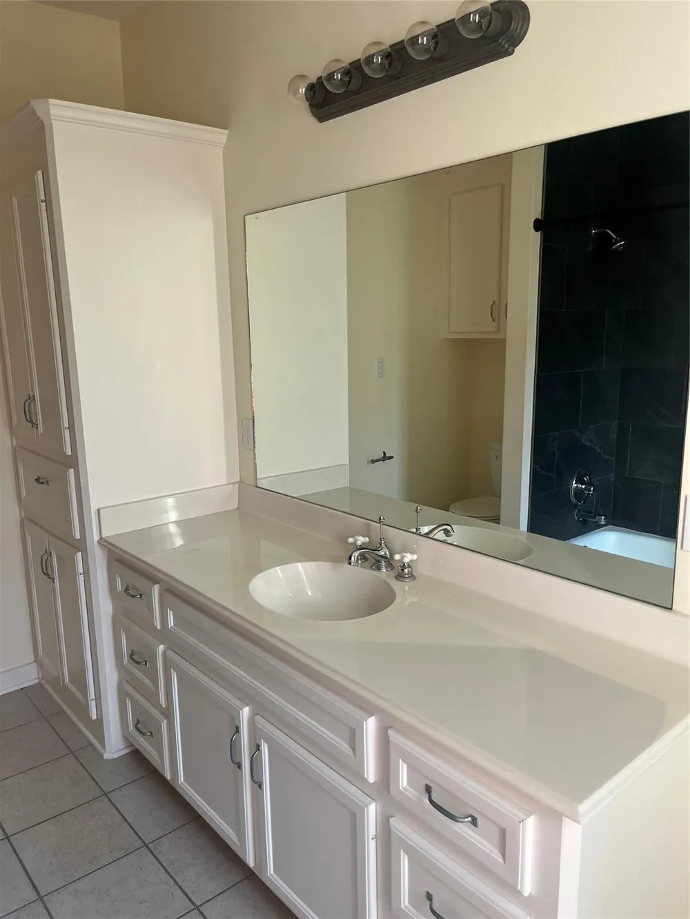 8393 Bermuda Street Industry, TX 78944