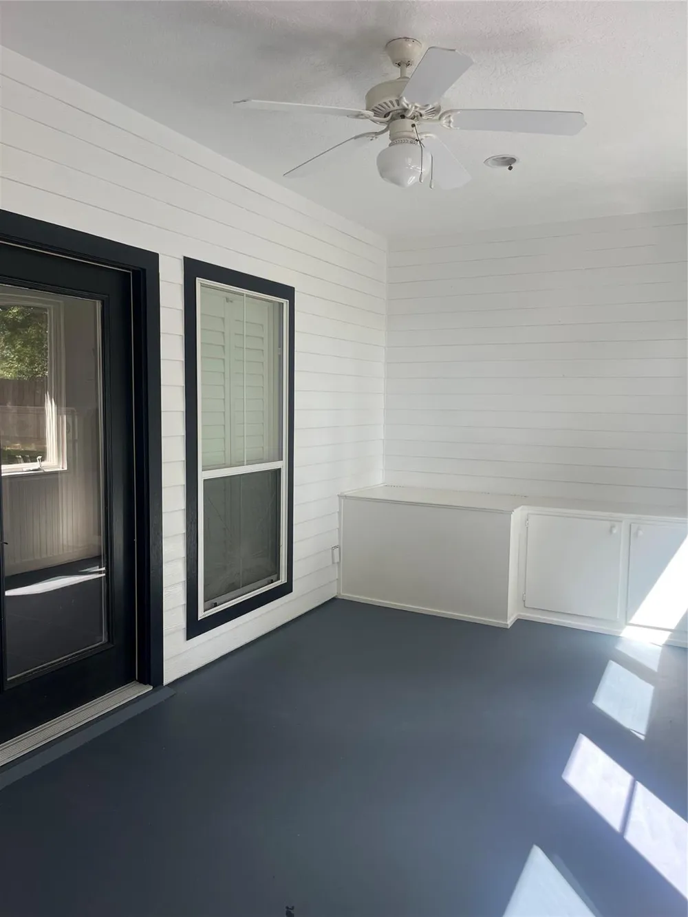 8393 Bermuda Street Industry, TX 78944