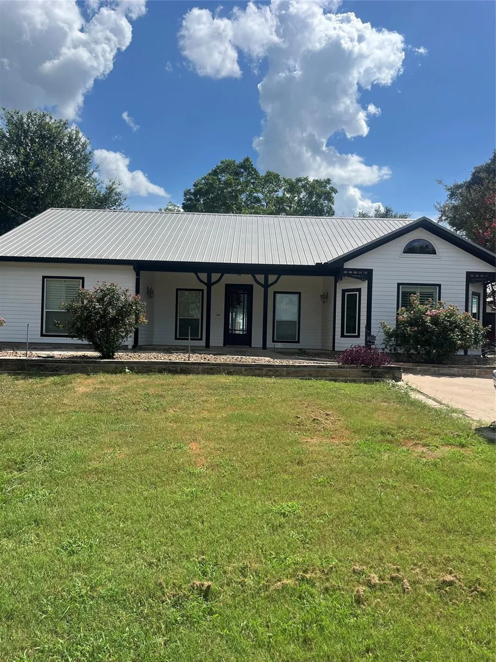 8393 Bermuda Street Industry, TX 78944
