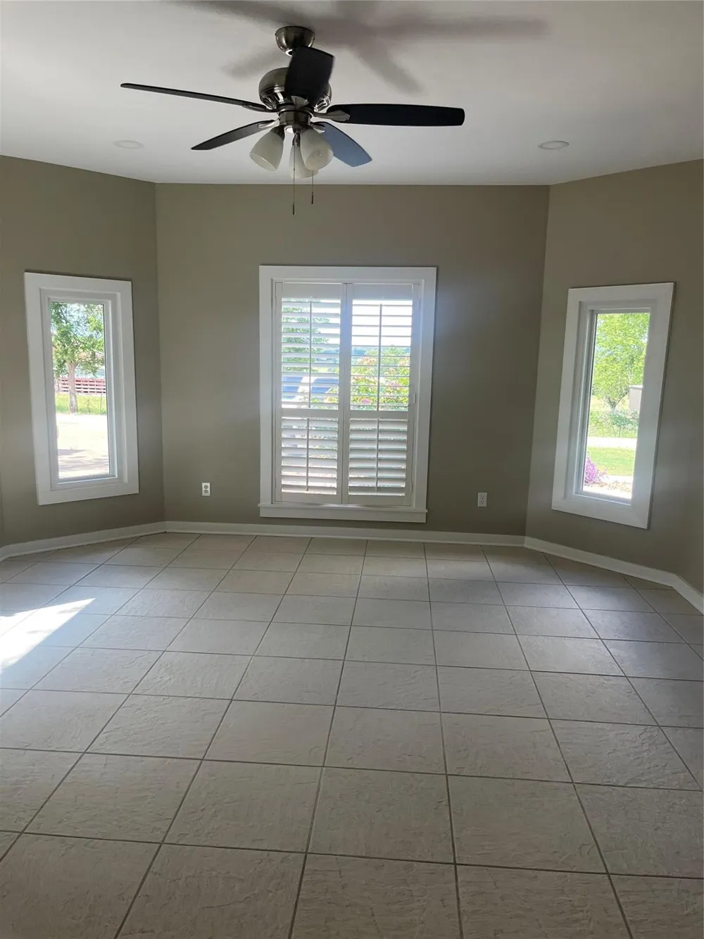 8393 Bermuda Street Industry, TX 78944