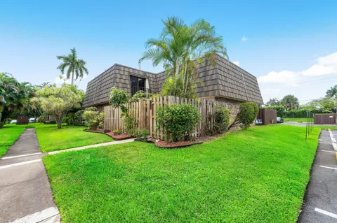 1534 FOREST LAKES CIRCLE #D