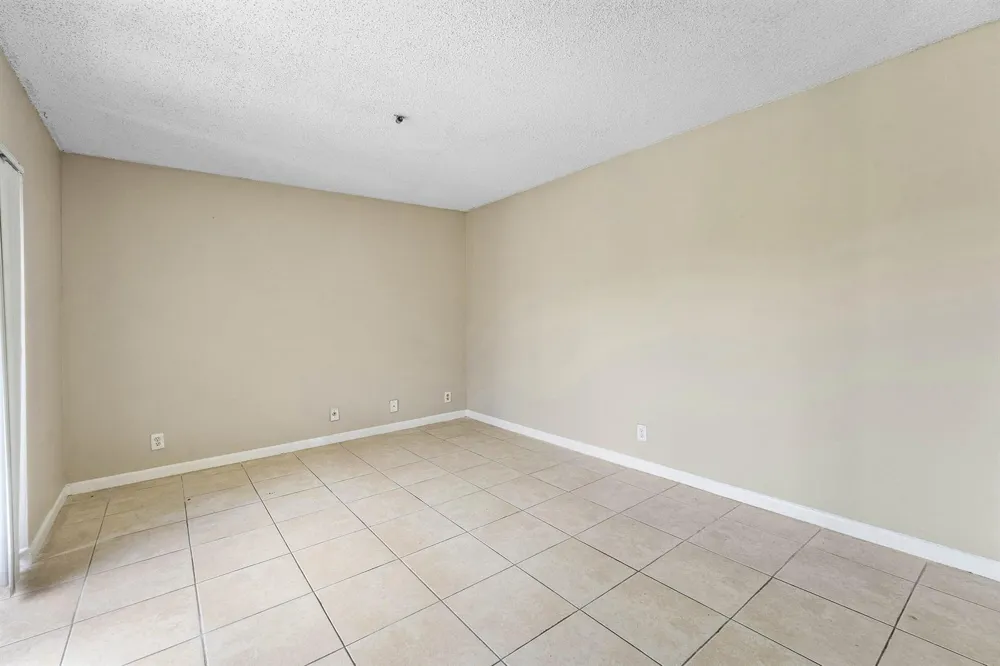 1534 FOREST LAKES CIRCLE #D West Palm Beach, FL 33406