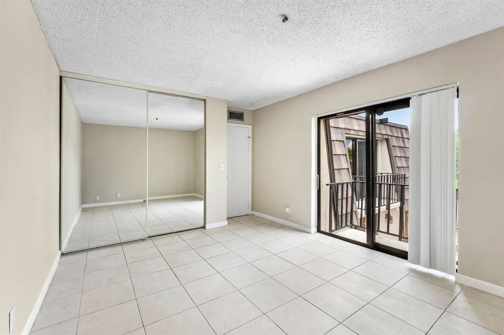 1534 FOREST LAKES CIRCLE #D West Palm Beach, FL 33406