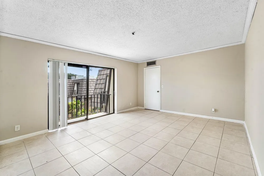 1534 FOREST LAKES CIRCLE #D West Palm Beach, FL 33406