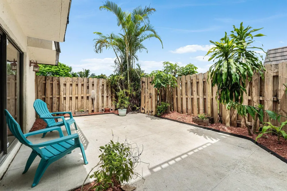 1534 FOREST LAKES CIRCLE #D West Palm Beach, FL 33406