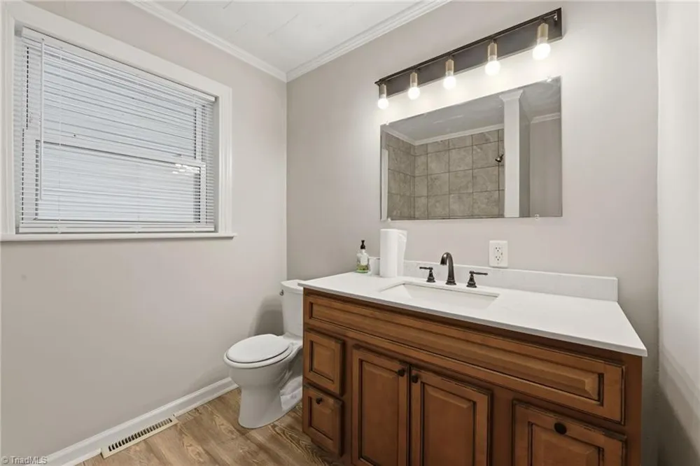 242 Neely Street Mocksville, NC 27028