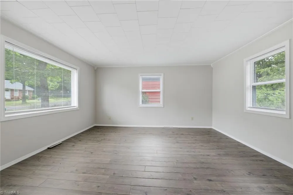 242 Neely Street Mocksville, NC 27028