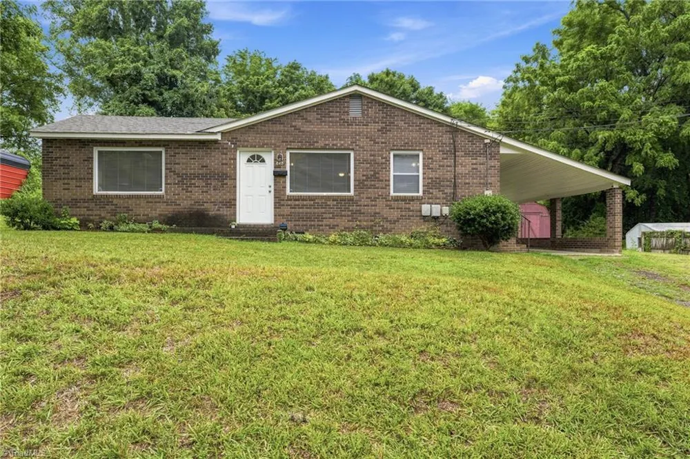 242 Neely Street Mocksville, NC 27028