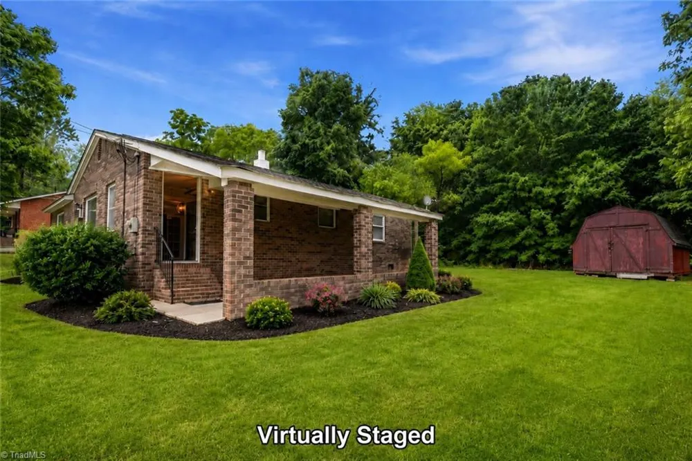 242 Neely Street Mocksville, NC 27028