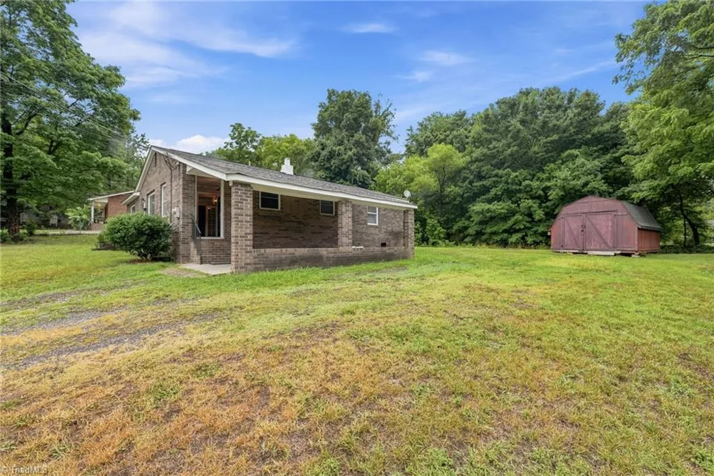 242 Neely Street Mocksville, NC 27028