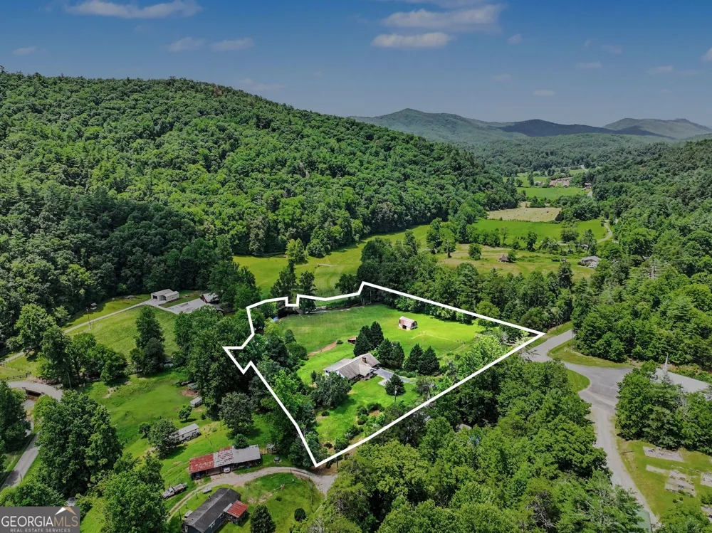 7272 Warwoman RD Clayton, GA 30525