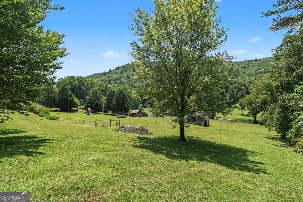 7272 Warwoman RD Clayton, GA 30525