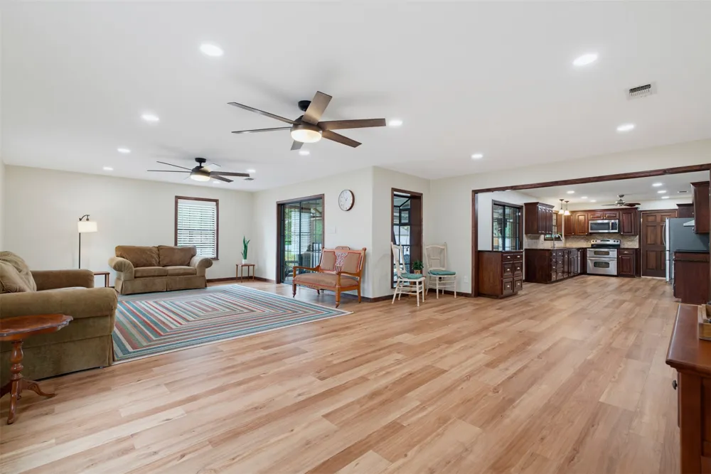 1901 Skyles Road Rockdale, TX 76567