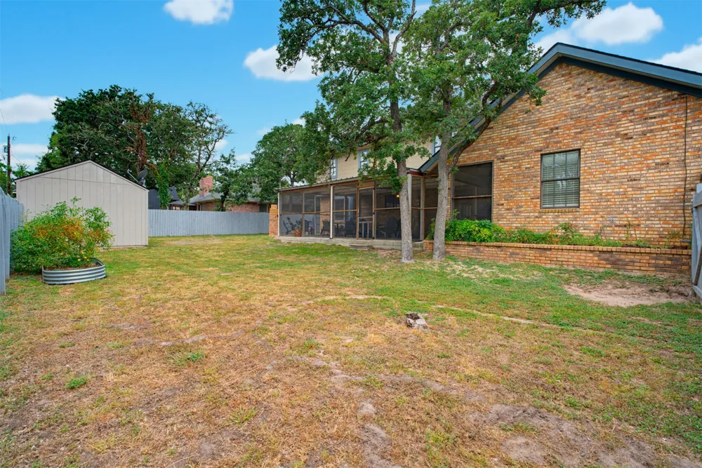 1901 Skyles Road Rockdale, TX 76567