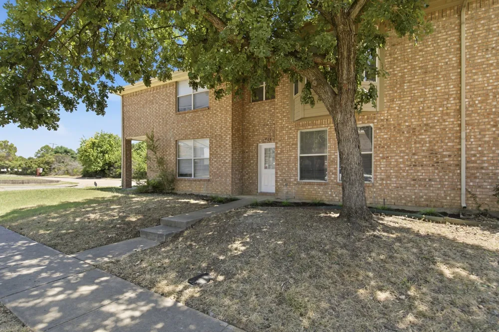 1504 Barbara Drive Lewisville, TX 75067