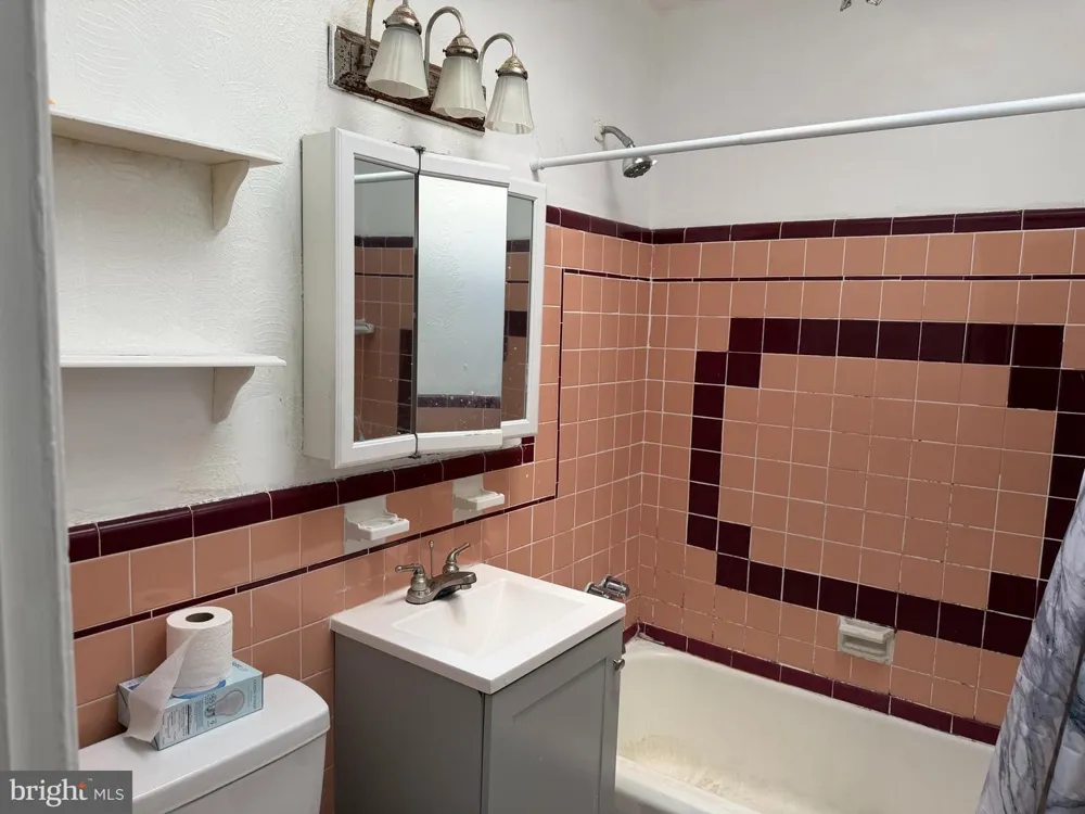 6741 HORROCKS STREET Philadelphia, PA 19149