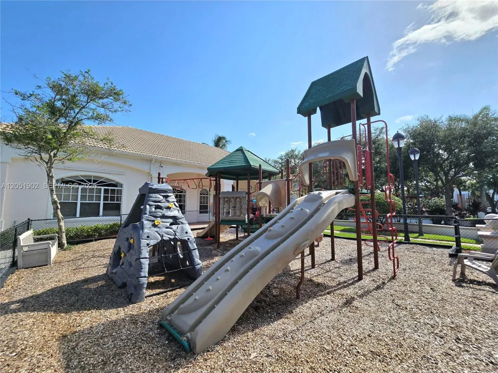 1307 E Myrtlewood Cir E #1307 Palm Beach Gardens, FL 33418