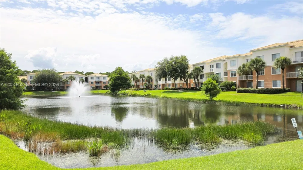 1307 E Myrtlewood Cir E #1307 Palm Beach Gardens, FL 33418