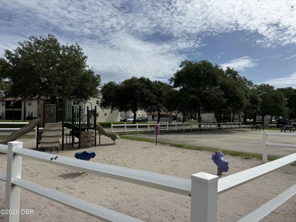 417 Banana Cay Drive #F South Daytona, FL 32119