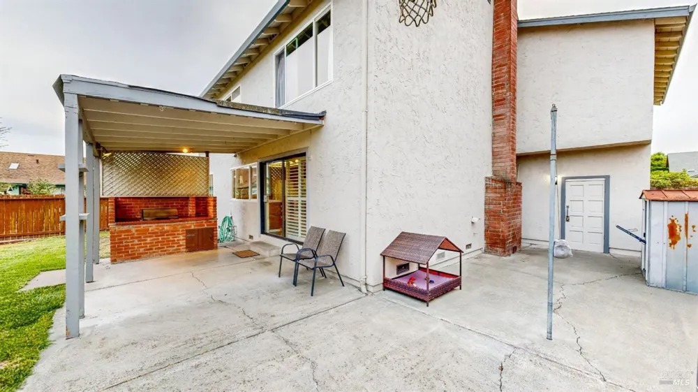 1702 Capistrano Drive Petaluma, CA 94954