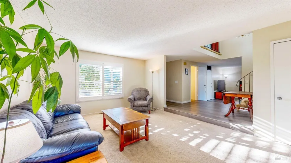 1702 Capistrano Drive Petaluma, CA 94954