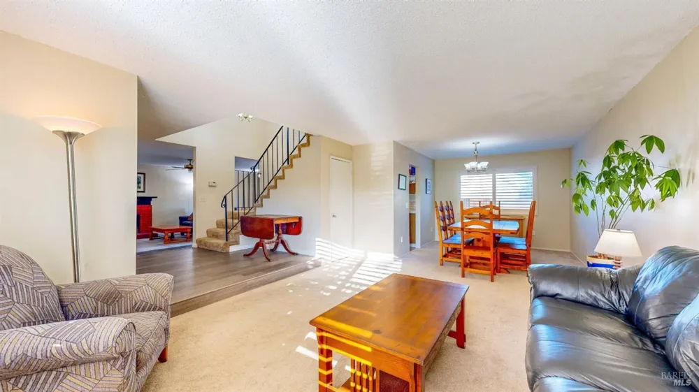 1702 Capistrano Drive Petaluma, CA 94954