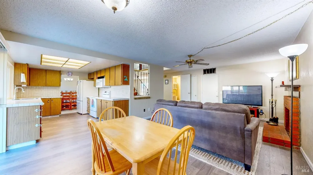 1702 Capistrano Drive Petaluma, CA 94954