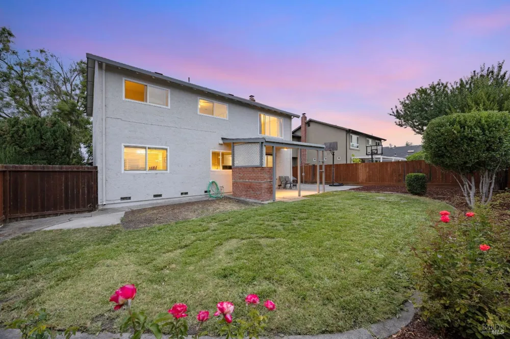 1702 Capistrano Drive Petaluma, CA 94954