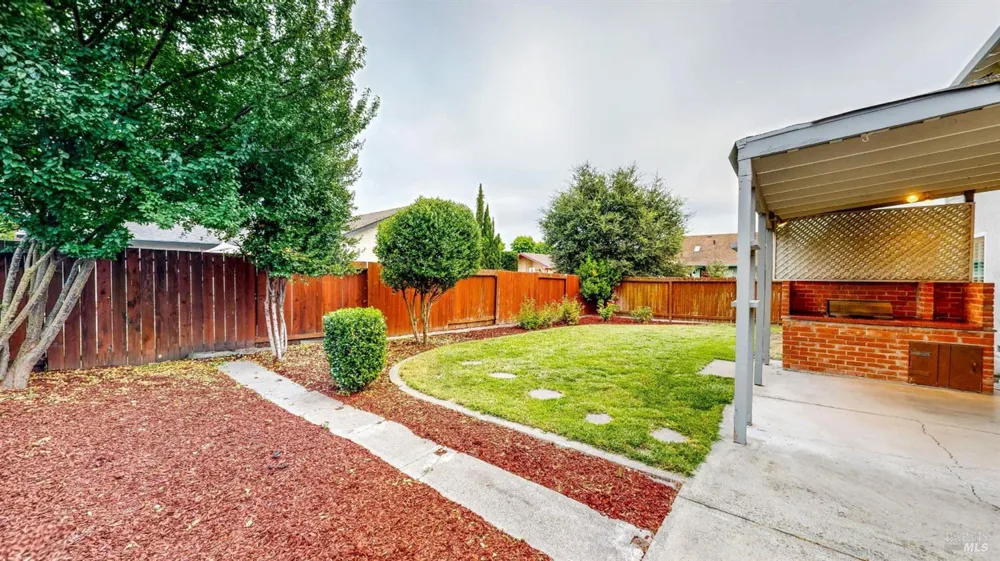 1702 Capistrano Drive Petaluma, CA 94954