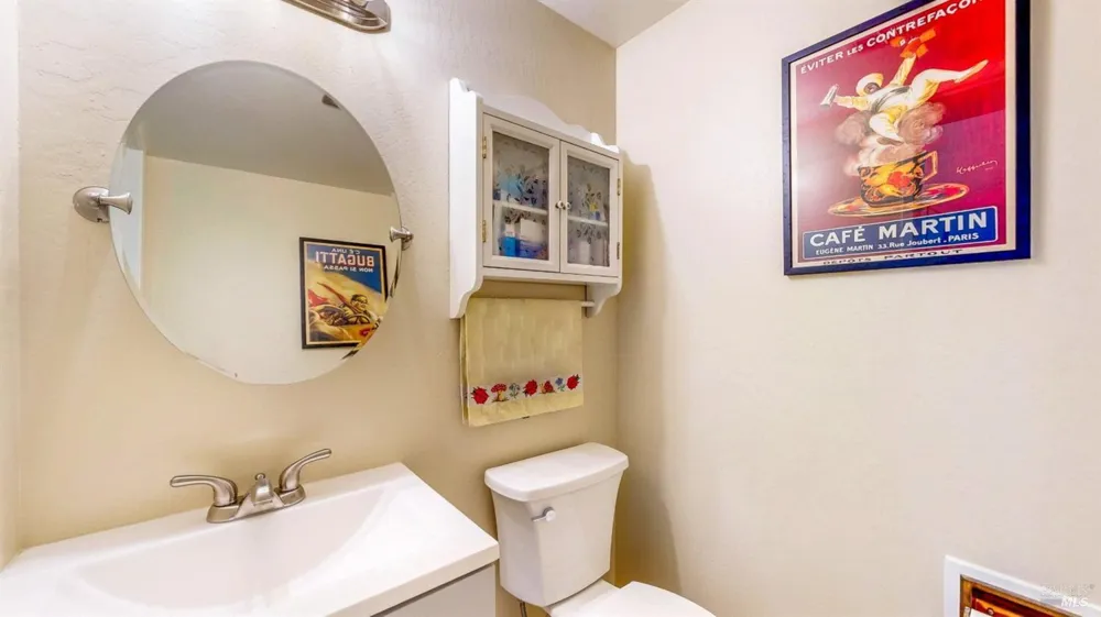 1702 Capistrano Drive Petaluma, CA 94954