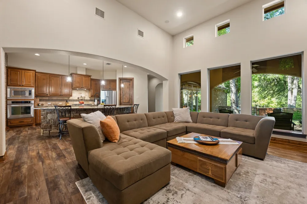 1612 High Lonesome Leander, TX 78641