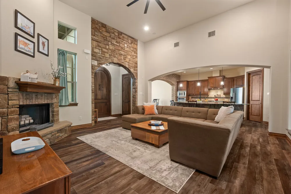 1612 High Lonesome Leander, TX 78641