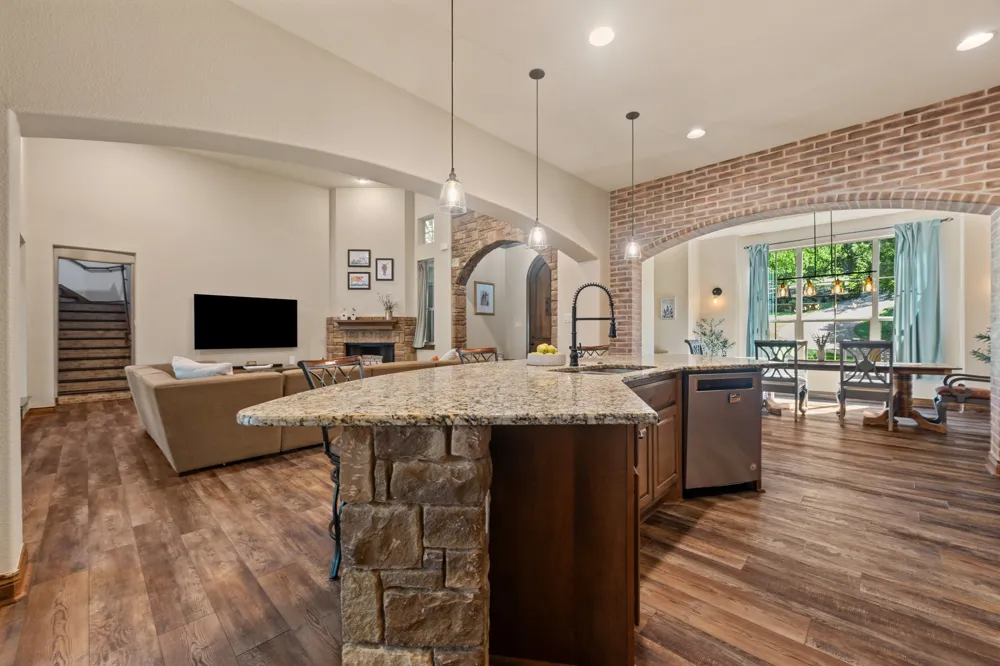 1612 High Lonesome Leander, TX 78641