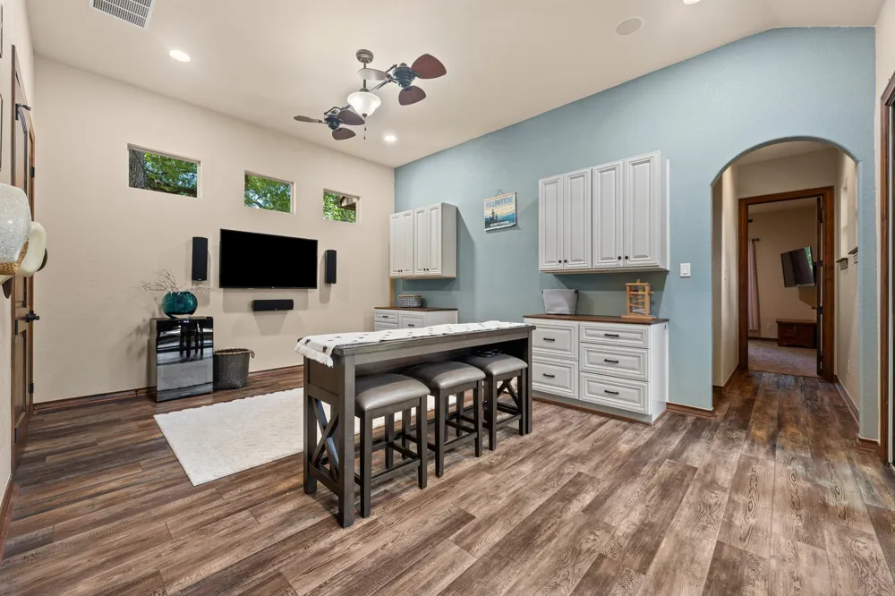 1612 High Lonesome Leander, TX 78641