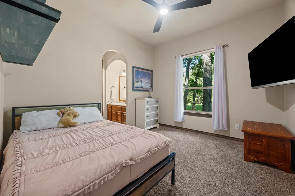 1612 High Lonesome Leander, TX 78641
