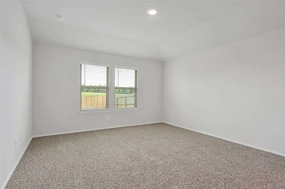 8024 Front Nine Lane Navasota, TX 77868